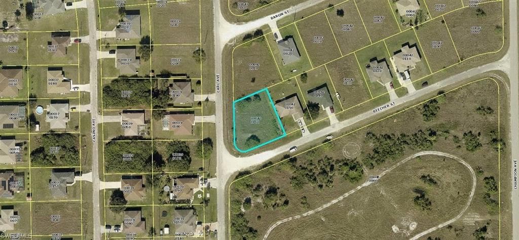 5228 Beecher ST LEHIGH ACRES, FL 33971