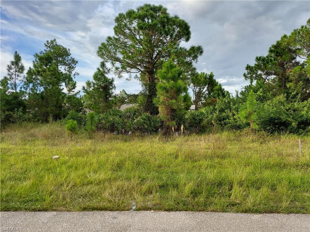 2806 44th ST SW LEHIGH ACRES, FL 33976