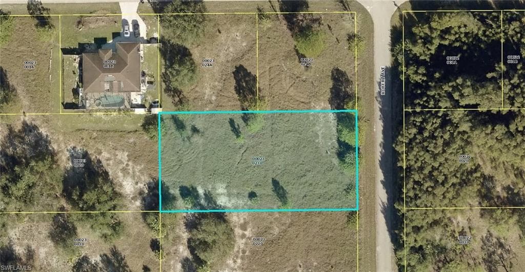 1321 Robert AVE LEHIGH ACRES, FL 33972