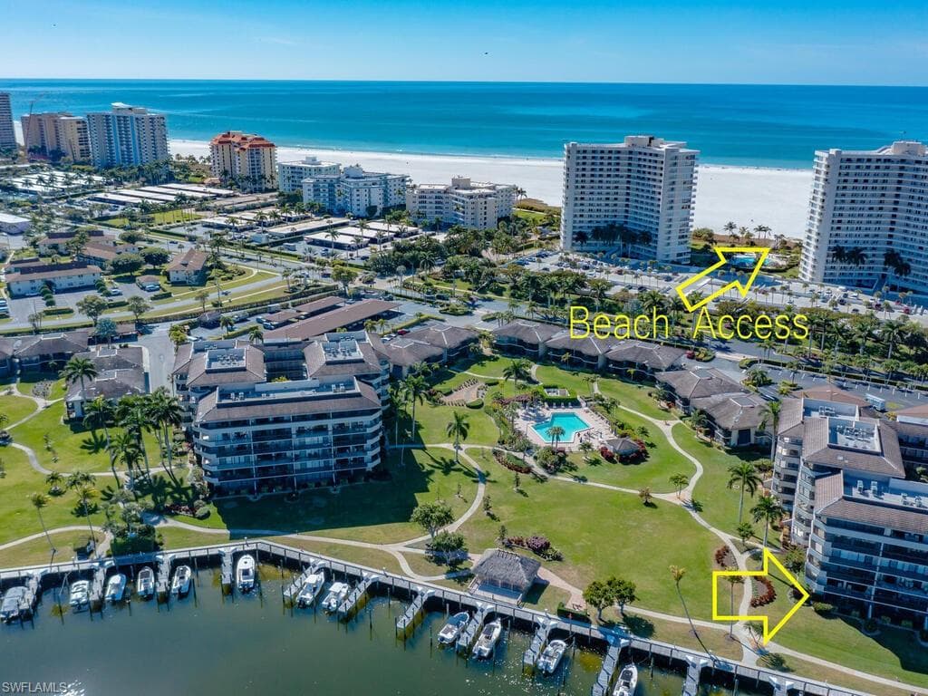 601 Seaview CT C-111 MARCO ISLAND, FL 34145