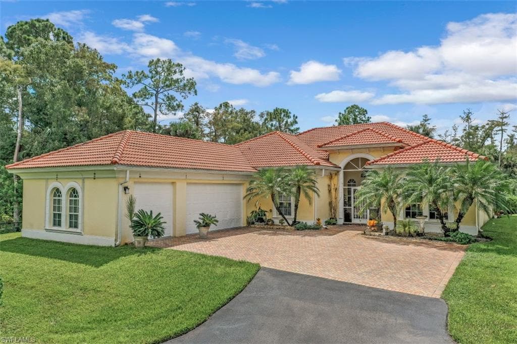 2590 14th AVE NE NAPLES, FL 34120