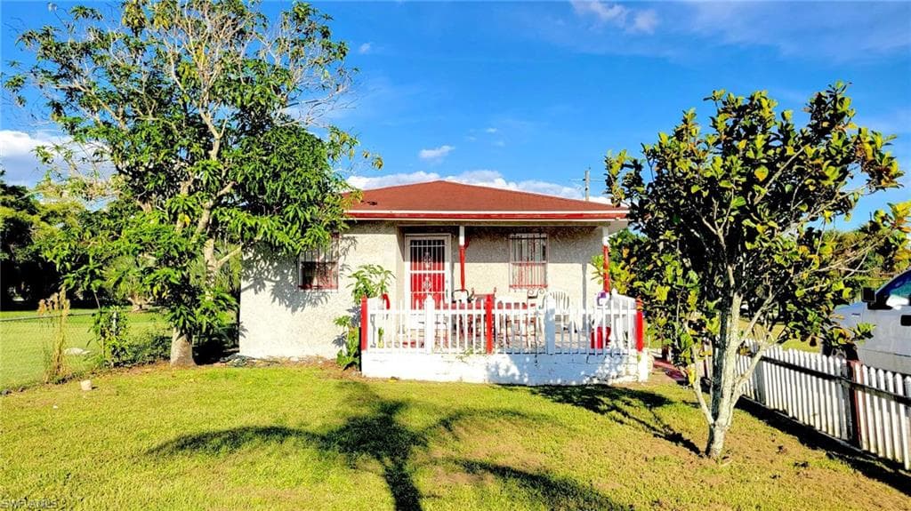 2429 Ben ST FORT MYERS, FL 33916