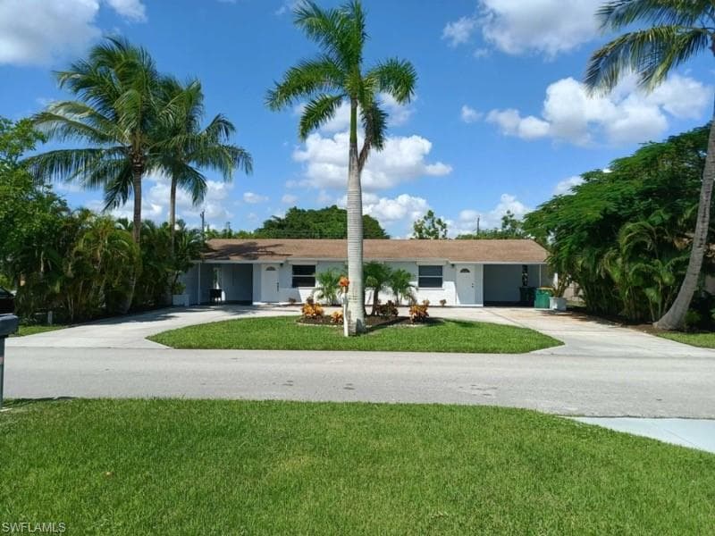 781 101st AVE N NAPLES, FL 34108