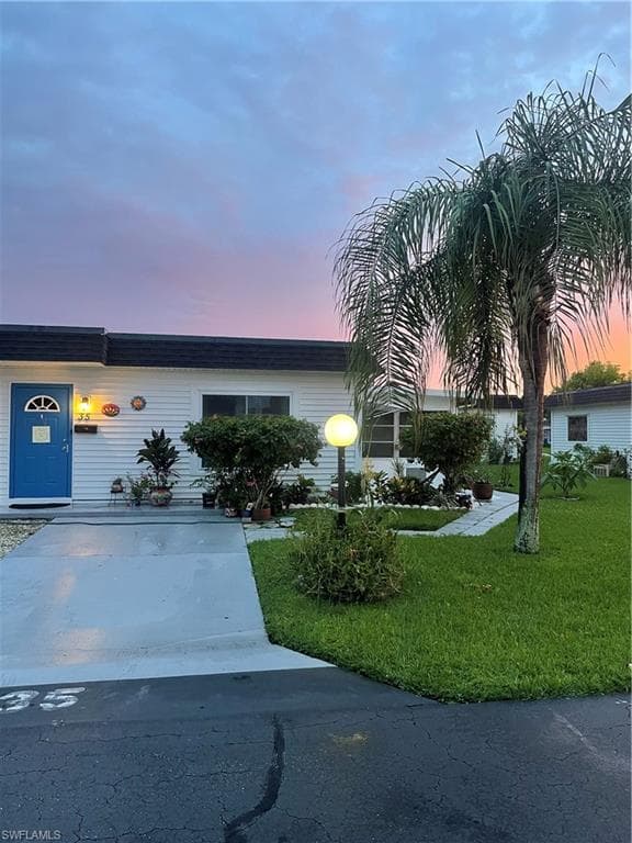 35 Hamlin CT LEHIGH ACRES, FL 33936