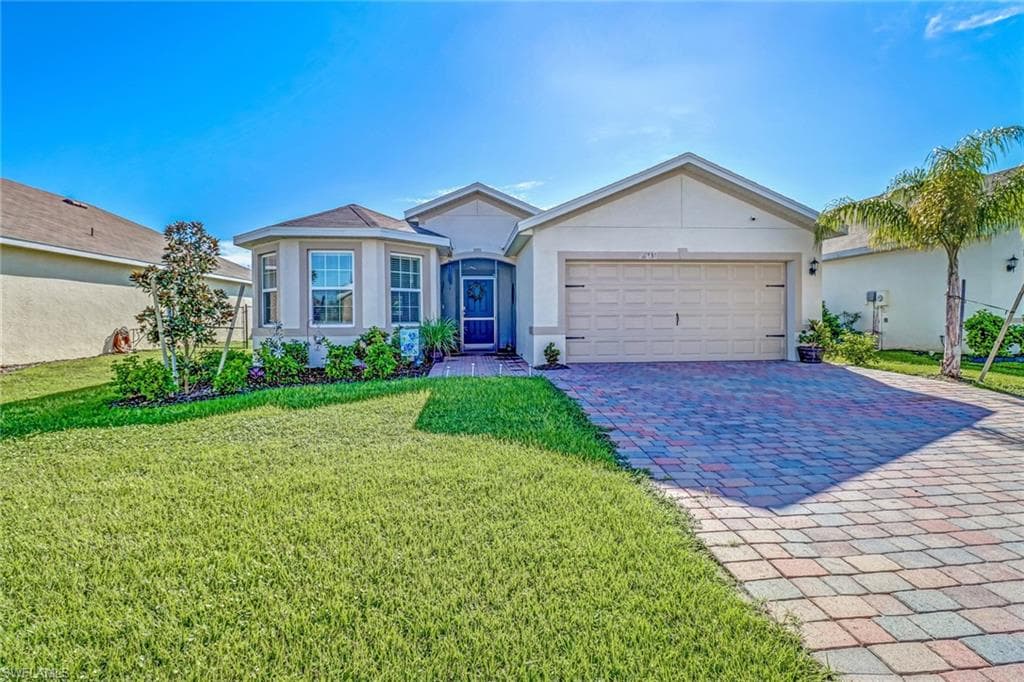 10337 Silver Pond LN LEHIGH ACRES, FL 33936