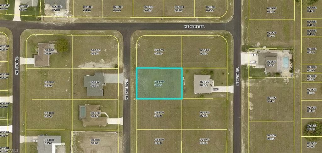 639 NE 7th AVE CAPE CORAL, FL 33909