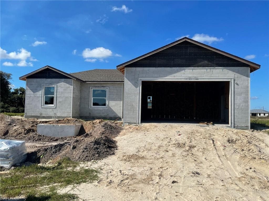 1094 Argosy CIR LABELLE, FL 33935