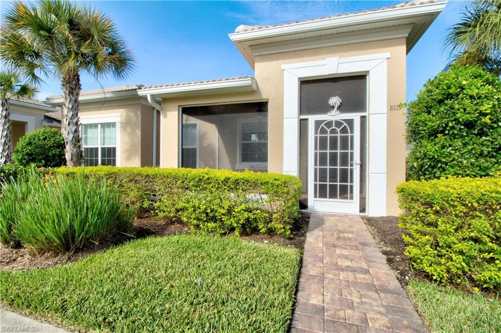 8119 Sorrento LN NAPLES, FL 34114