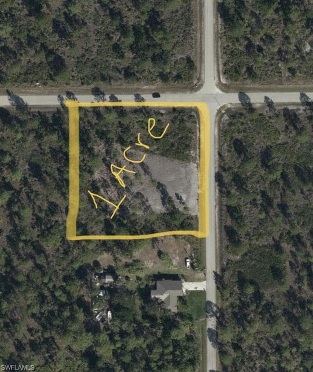 821 Dixie AVE LEHIGH ACRES, FL 33972