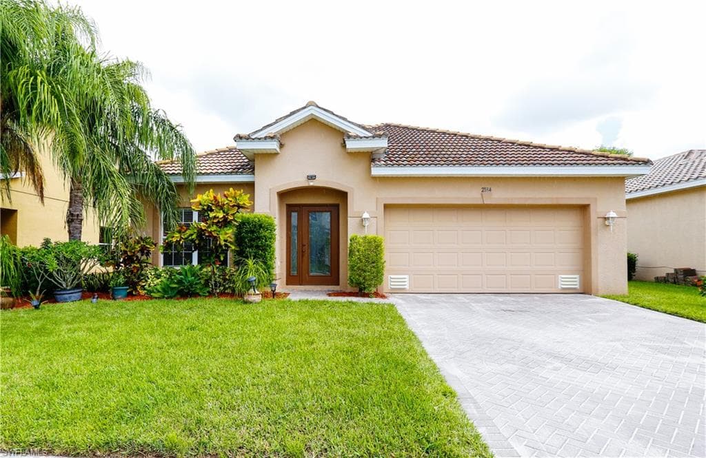 2184 Cape Heather CIR CAPE CORAL, FL 33991