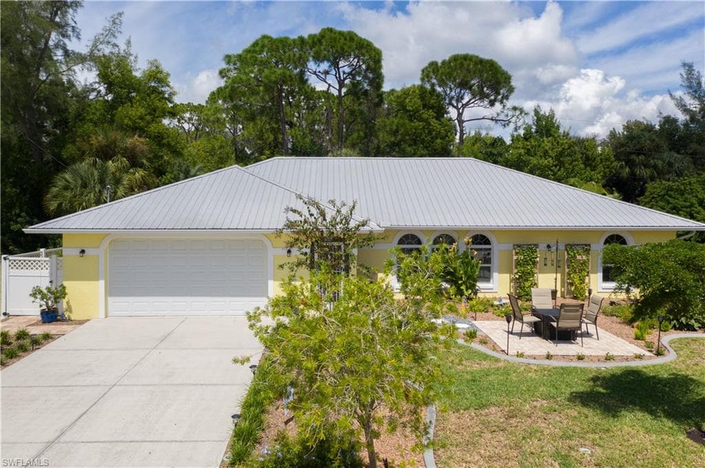3526 Manatee DR ST. JAMES CITY, FL 33956