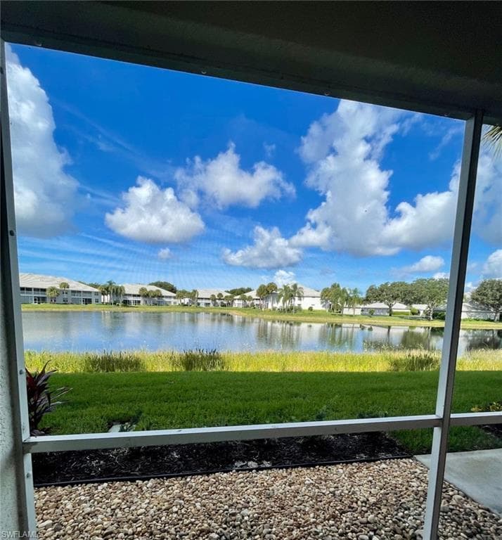 2305 Carrington CT 2-103 NAPLES, FL 34109