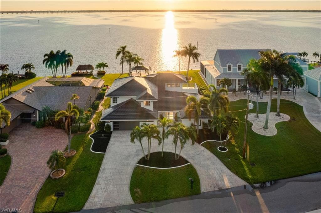 3317 SE 22nd PL CAPE CORAL, FL 33904