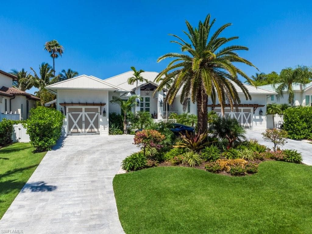 5137 Seahorse AVE NAPLES, FL 34103