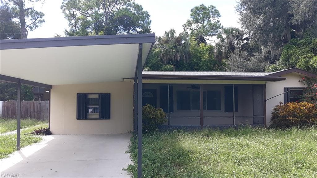 1271 McNeill RD NORTH FORT MYERS, FL 33903