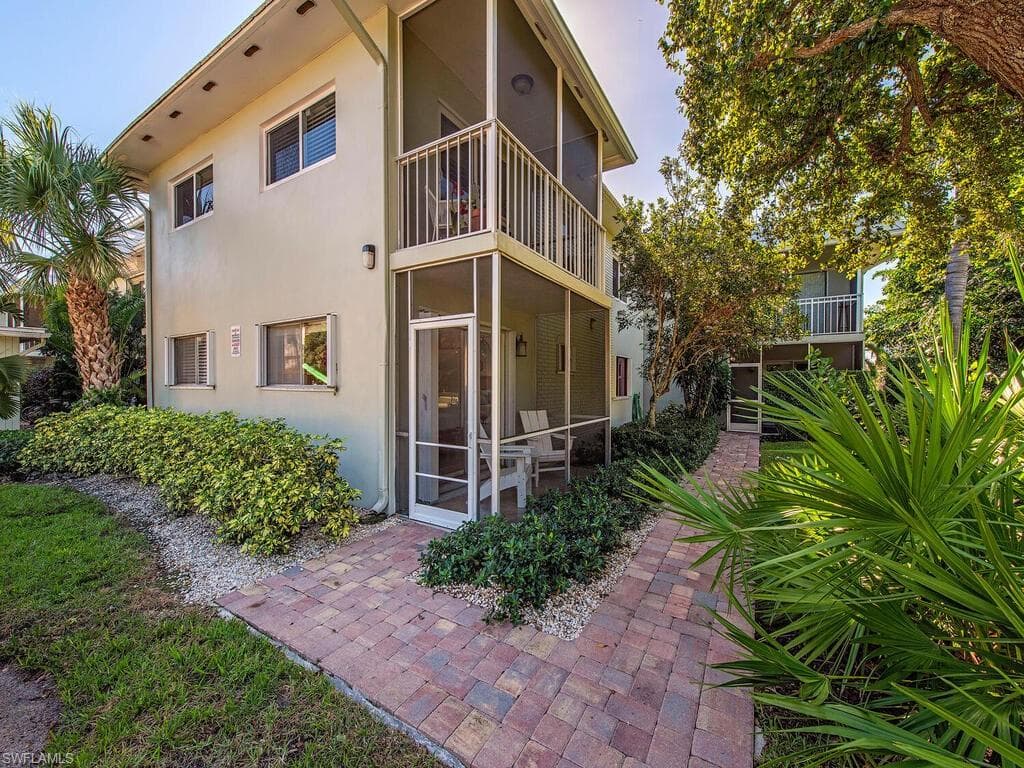 513 Broad AVE S 513 NAPLES, FL 34102
