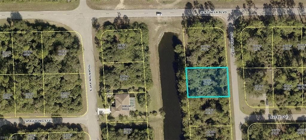 122 Aurora AVE S LEHIGH ACRES, FL 33974