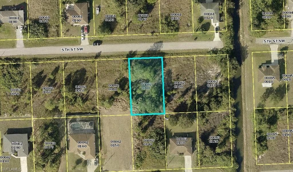 3805 5th ST SW LEHIGH ACRES, FL 33976