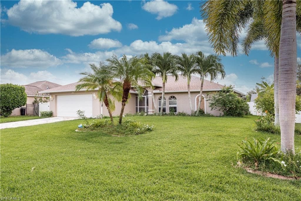 174 SE 4th ST CAPE CORAL, FL 33990