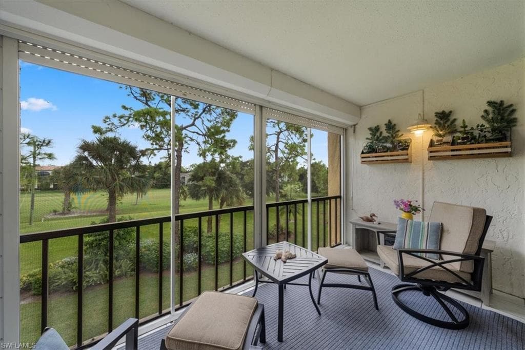 1086 Forest Lakes DR 9303 NAPLES, FL 34105