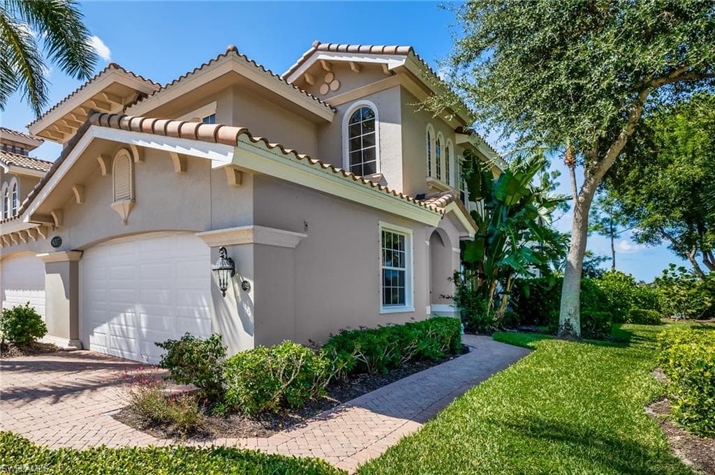 9007 Cherry Oaks TRL 202 NAPLES, FL 34114