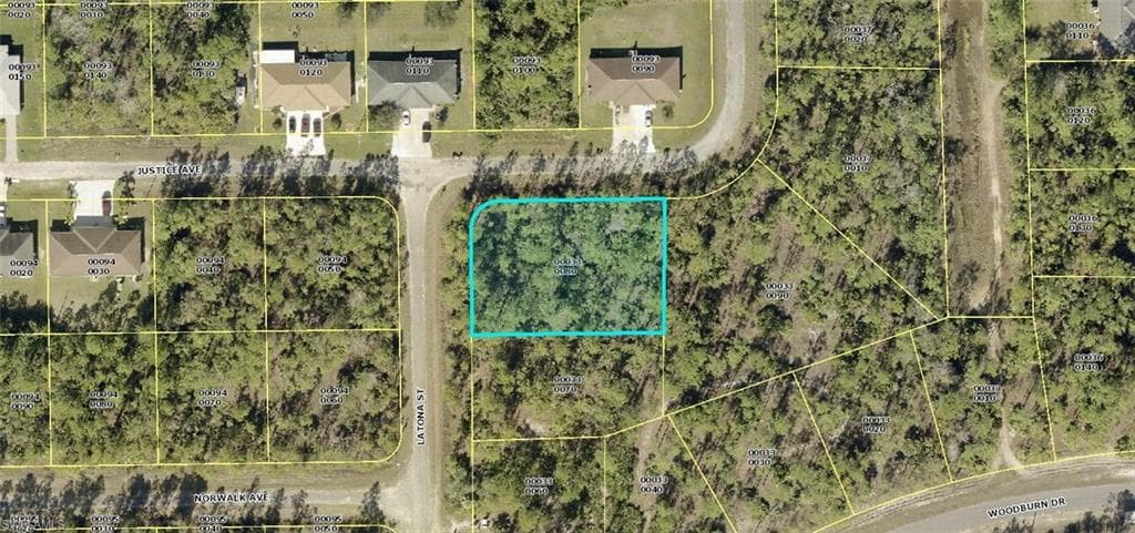 1924-1926 Latona ST LEHIGH ACRES, FL 33972
