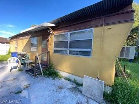 2012 Queen ST NORTH FORT MYERS, FL 33917