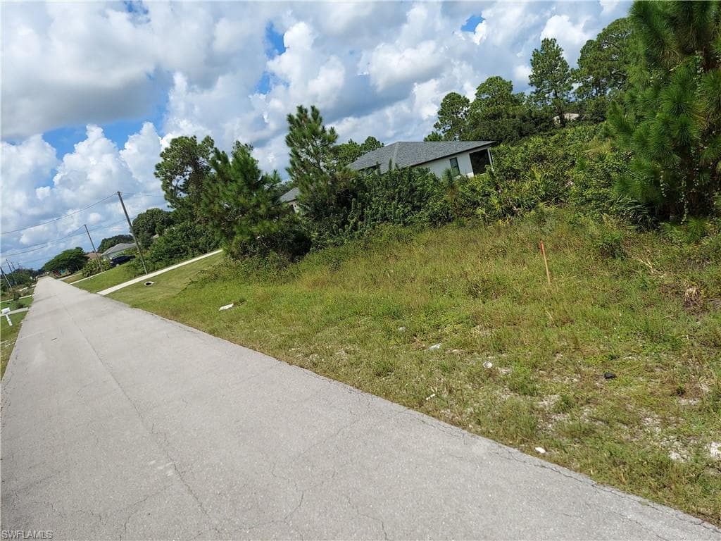 3804 16th ST SW LEHIGH ACRES, FL 33976