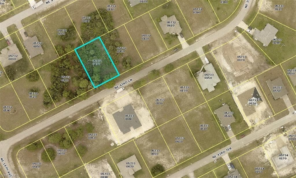 1415 NE 43rd LN CAPE CORAL, FL 33909