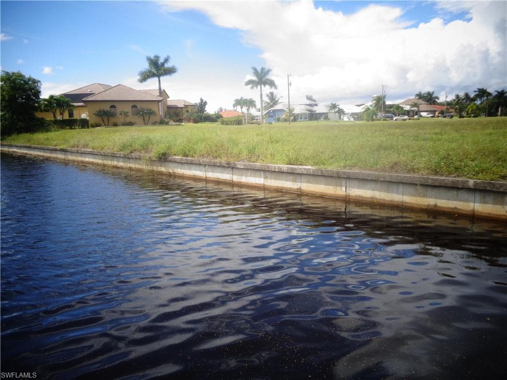 4208 NW 27th ST CAPE CORAL, FL 33993