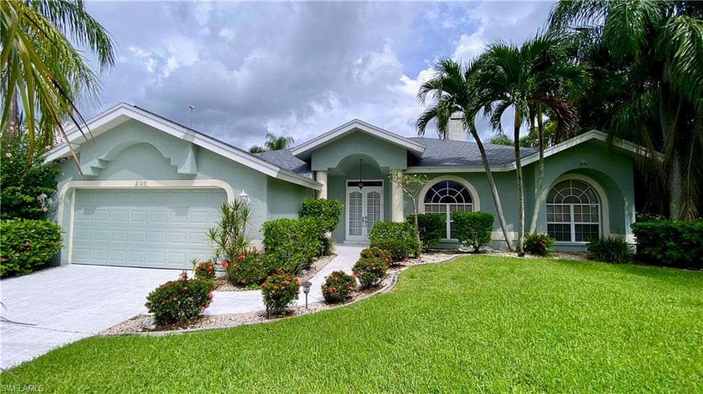 2105 SE 20th LN CAPE CORAL, FL 33990