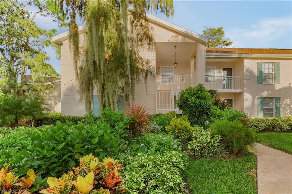 1710 Kings Lake BLVD 4-101 NAPLES, FL 34112