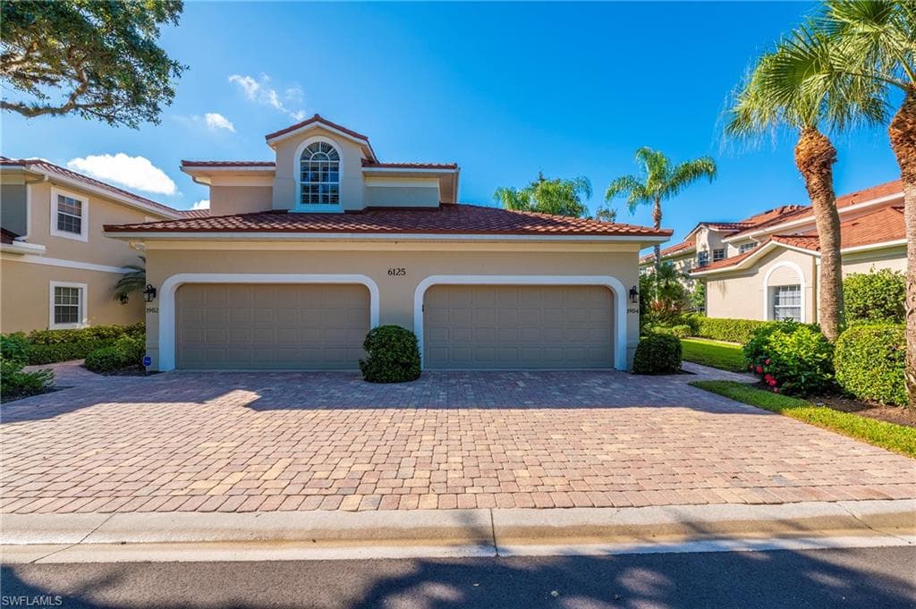 6125 Reserve CIR 1904 NAPLES, FL 34119