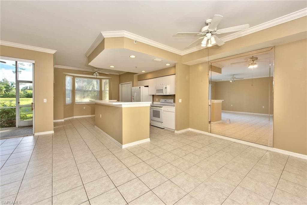 21301 Lancaster RUN 812 ESTERO, FL 33928