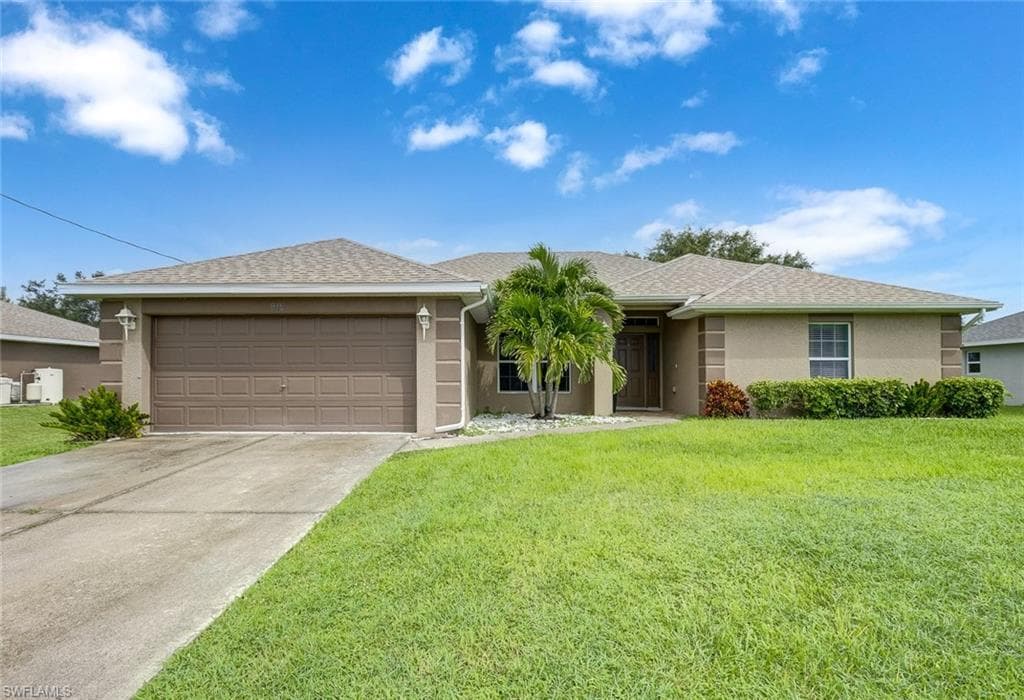 915 NE 36th TER CAPE CORAL, FL 33909