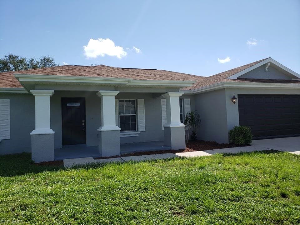 629 NE Juanita CT CAPE CORAL, FL 33909