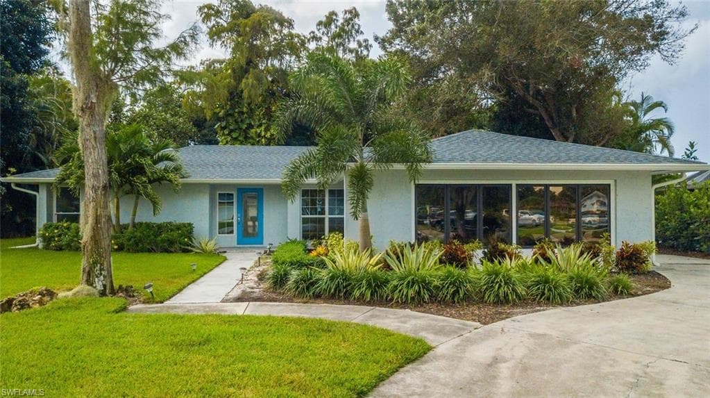 404 Marathon CT NAPLES, FL 34112