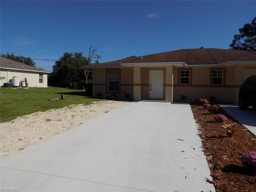 4464 29th ST SW LEHIGH ACRES, FL 33973