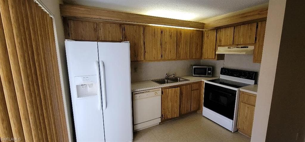 1544 Park Meadows DR 3 FORT MYERS, FL 33907