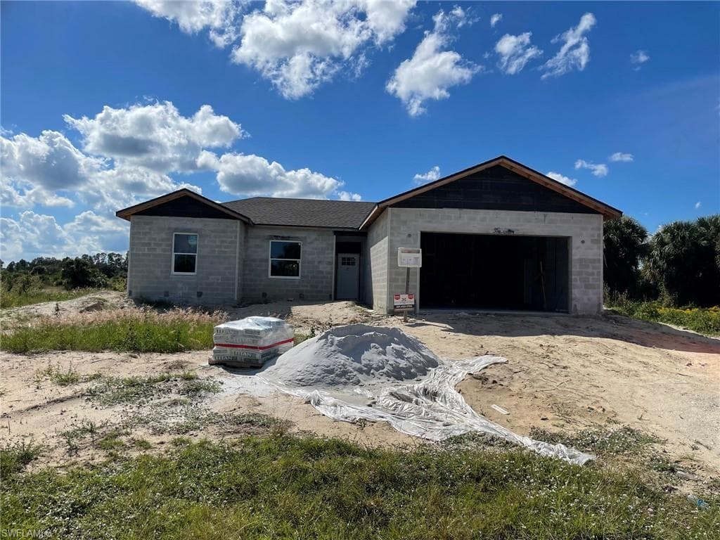 1088 Canoe CT LABELLE, FL 33935
