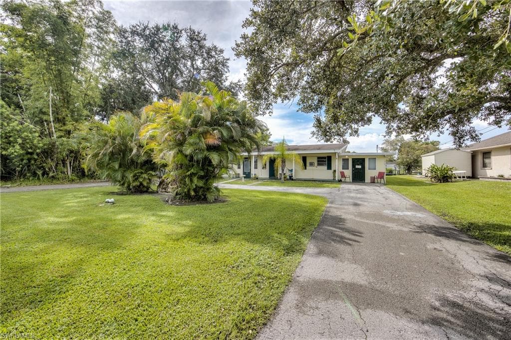 4813 Esplanade ST BONITA SPRINGS, FL 34134