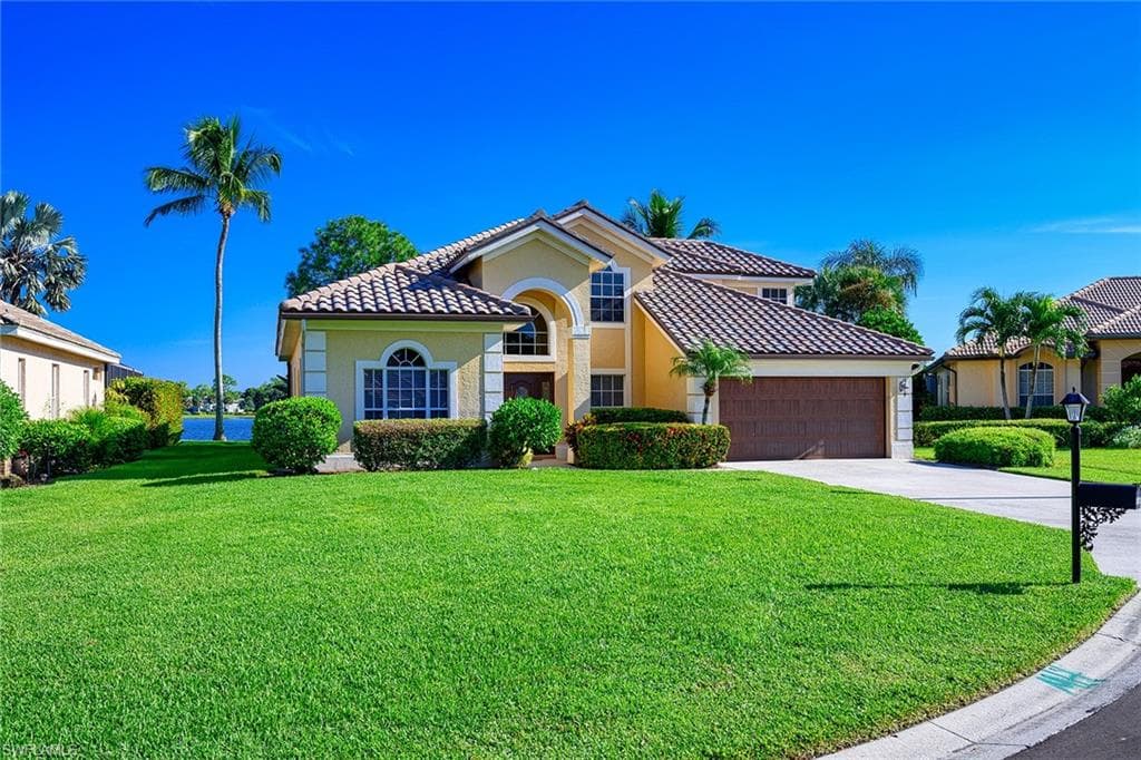 6664 Huntley LN N NAPLES, FL 34104