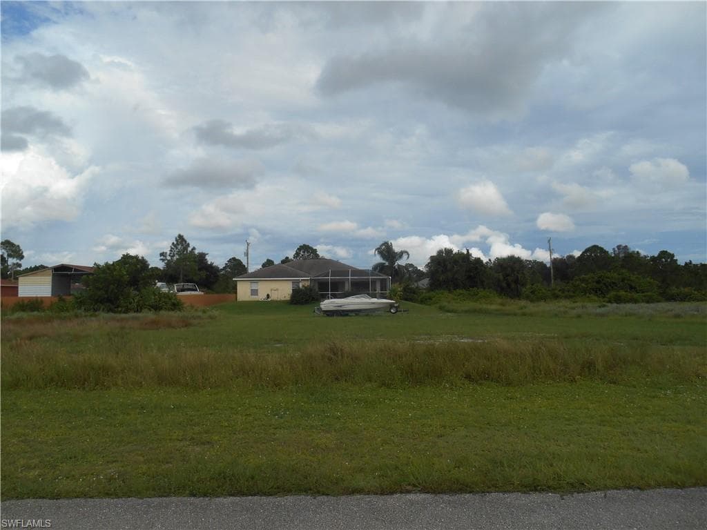 715 Downer AVE S LEHIGH ACRES, FL 33974