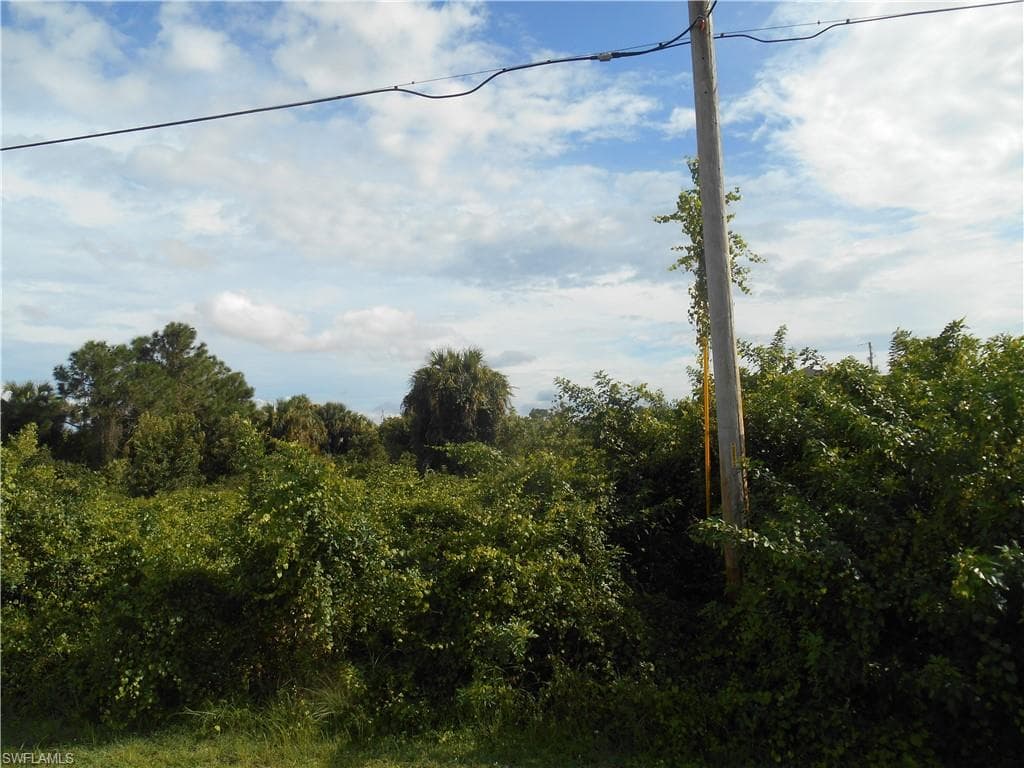 3121 32nd ST SW LEHIGH ACRES, FL 33976