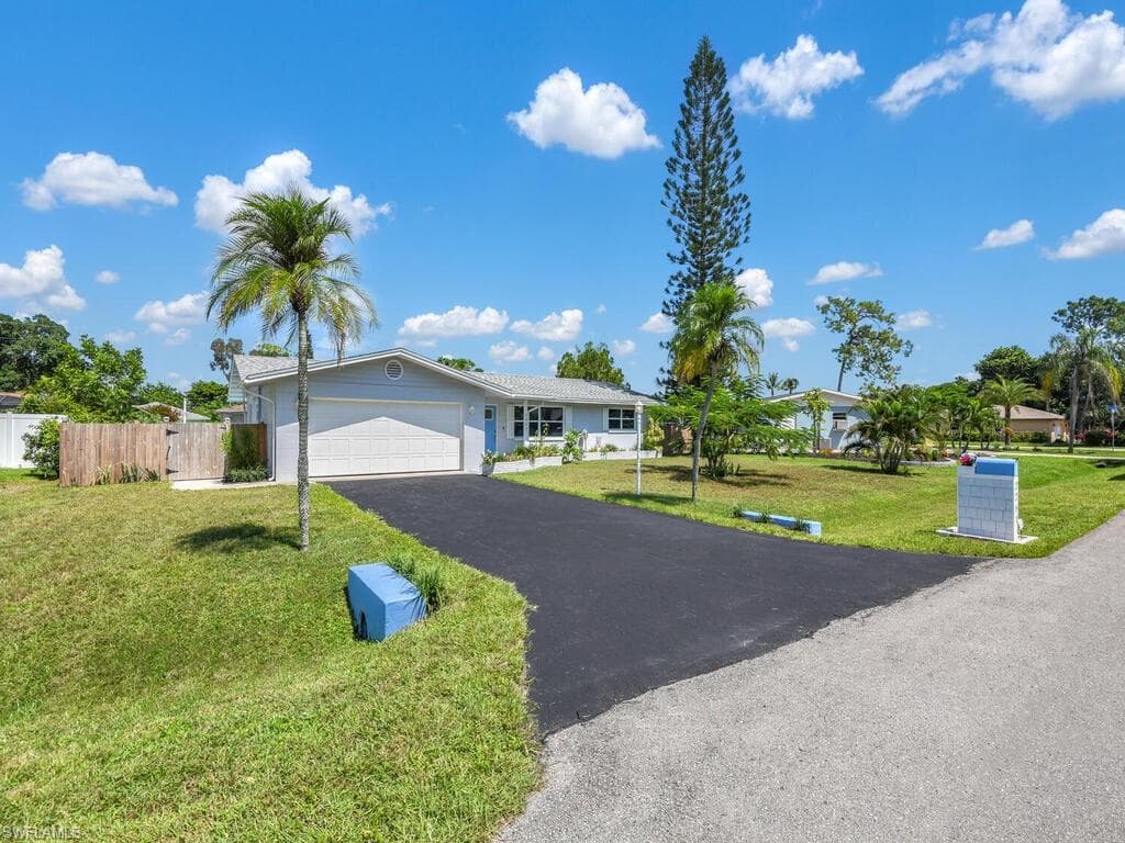2261 Gorham AVE FORT MYERS, FL 33907