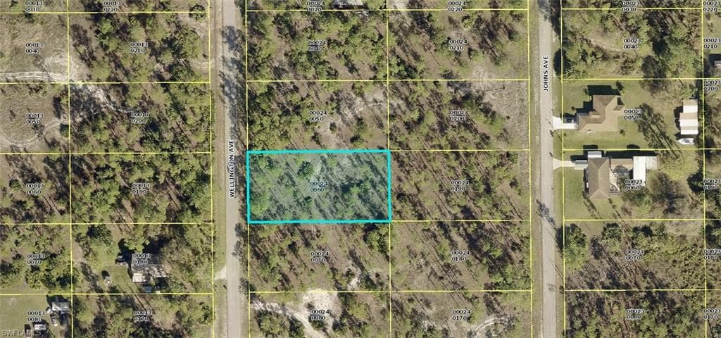 912 Wellington AVE LEHIGH ACRES, FL 33972