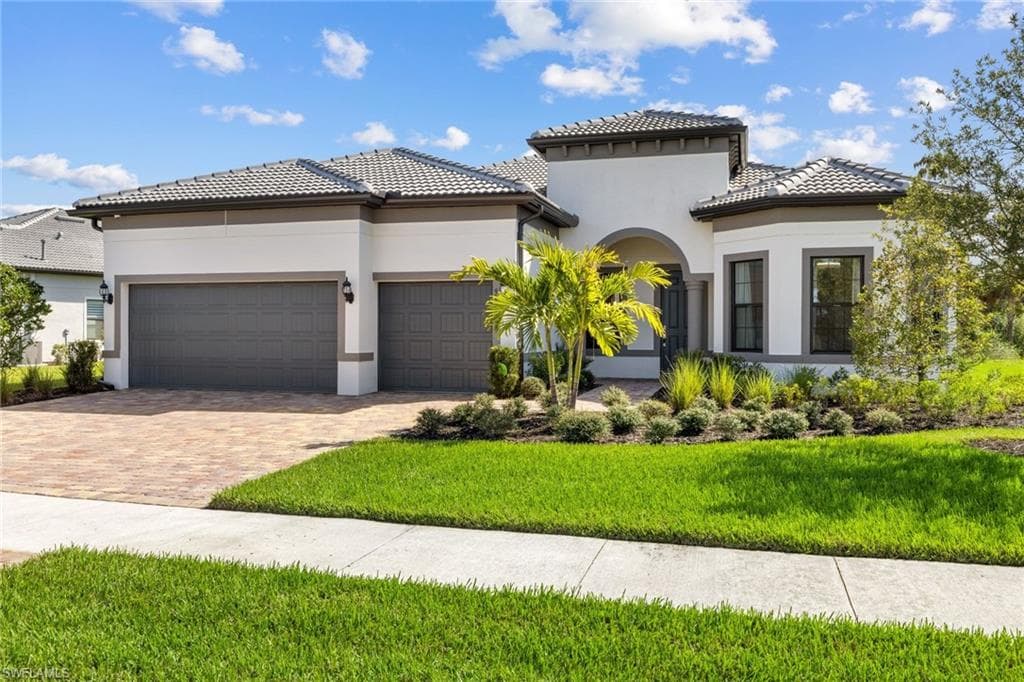 9230 Plover DR NAPLES, FL 34120
