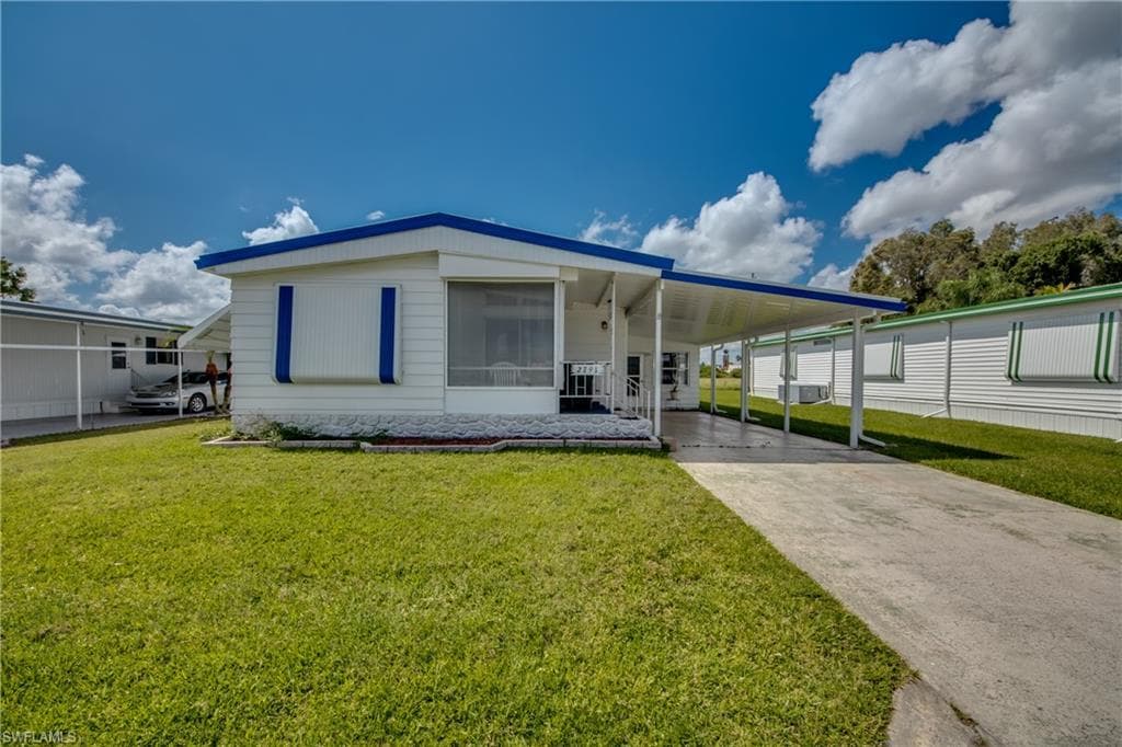 2791 Breezewood DR NORTH FORT MYERS, FL 33917