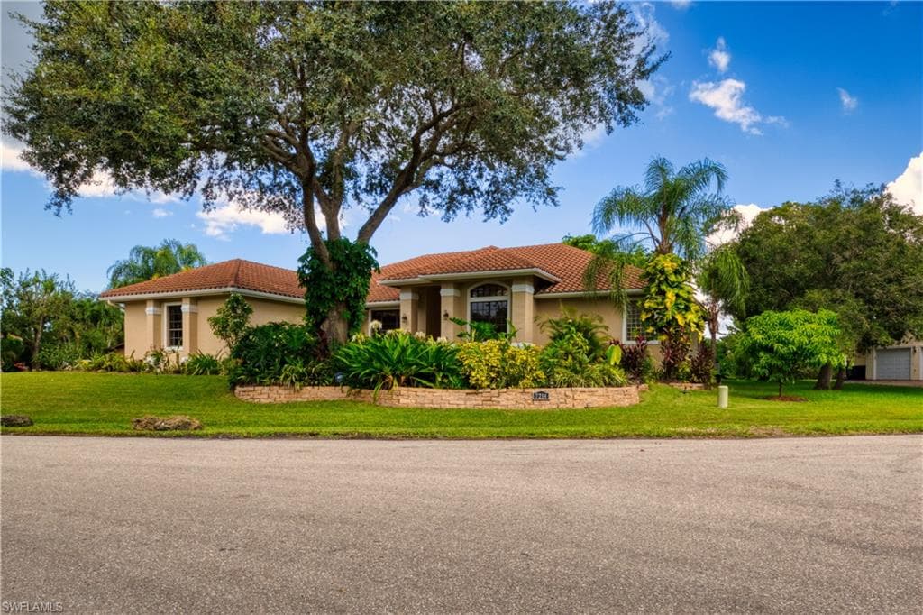 7214 Hendry Creek DR FORT MYERS, FL 33908