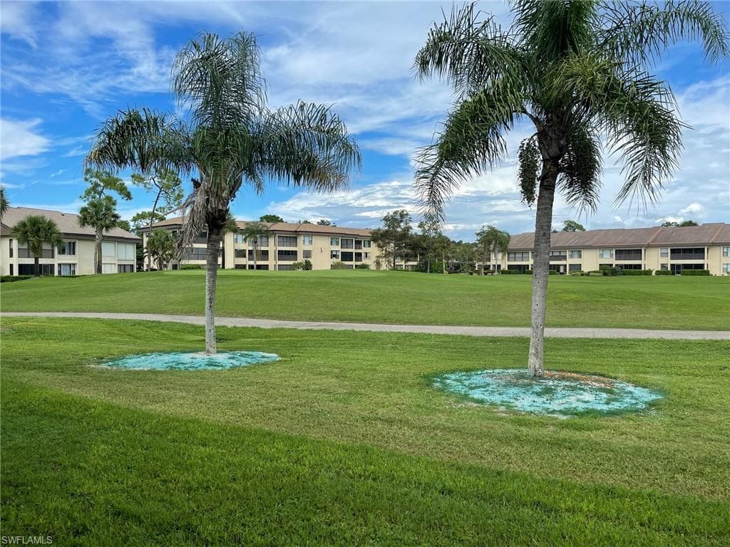 5770 Trailwinds DR 213 FORT MYERS, FL 33907